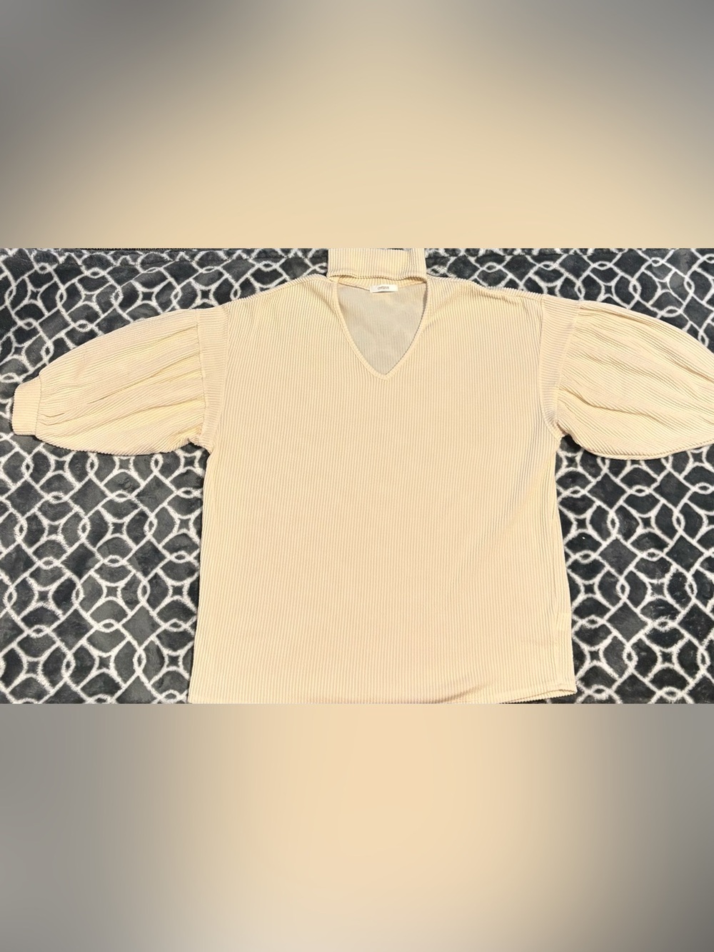 Cherish Cream Ribbed V-Neck Short Sleeve Top with Puff Sleeves
